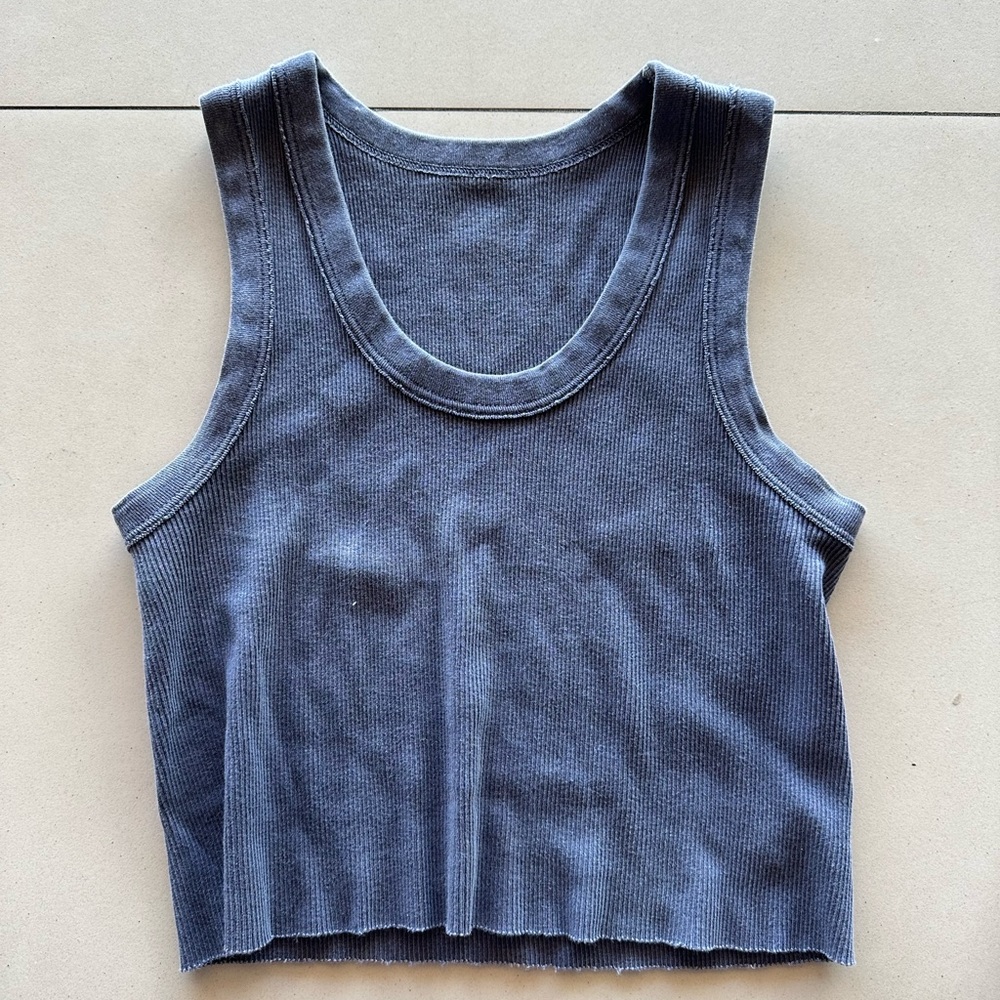 blue cropped tank top
